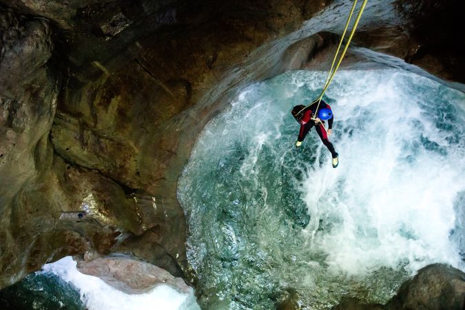 Geführte Canyoning-Tour durch eine Schlucht bei Lofer